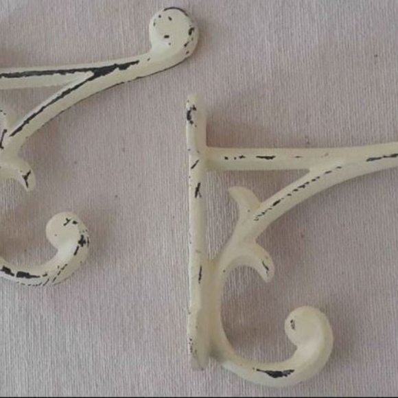 Set of two Cast iron Linen White School House Wall Hooks - Picture 2 of 3